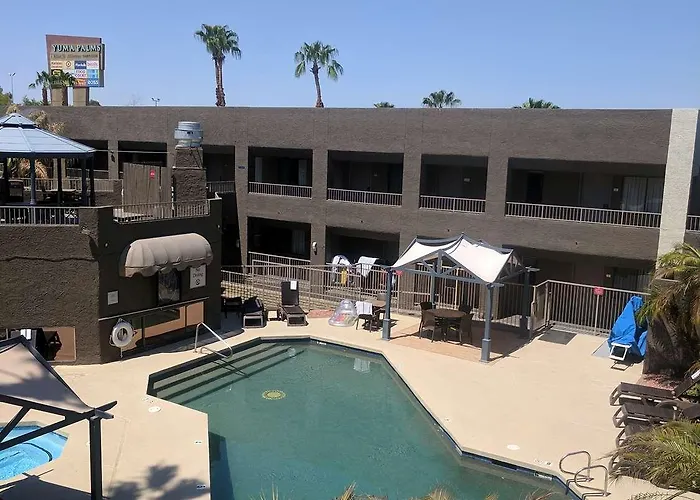 Hotel Western Mall Hotel&suites 3*