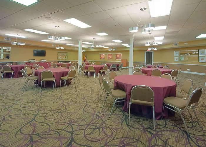 Western Mall Hotel&suites Hotel
