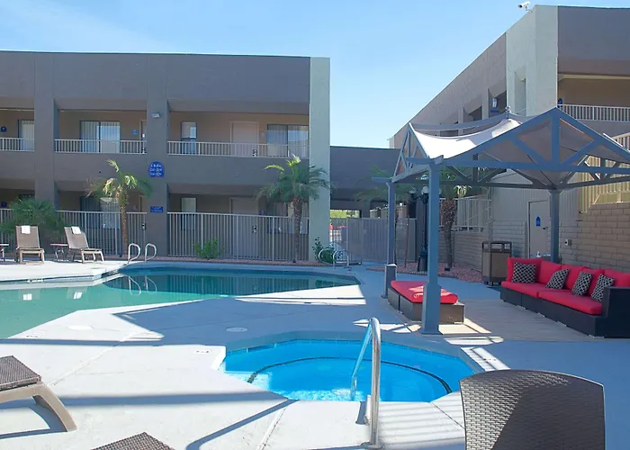 Western Mall Hotel&suites Yuma