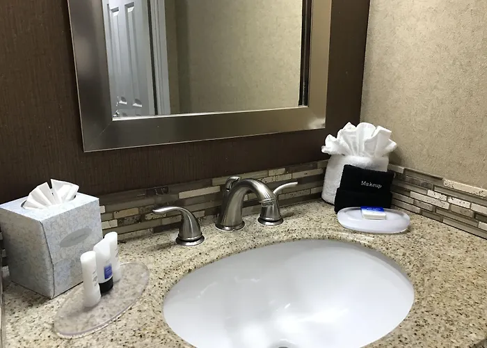 Hotel Western Mall Hotel&suites 3*