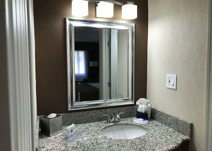 Western Mall Hotel&suites Hotel