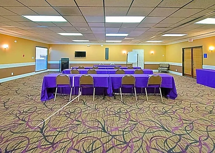 Hotel Western Mall Hotel&suites 3*