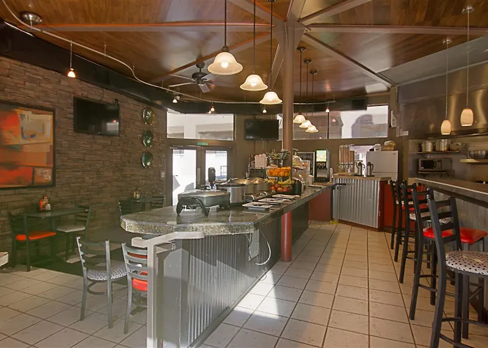 Western Mall Hotel&suites Hotel
